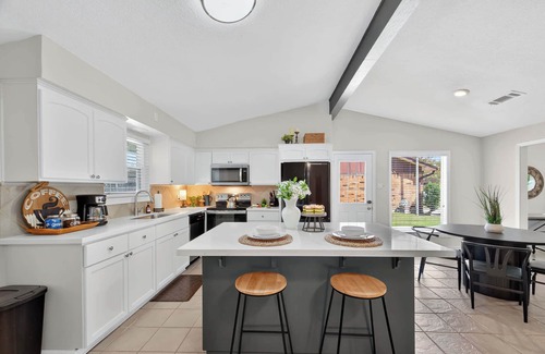 La Porte House | La Porte, TX: 4BR Home, Office, Grill & Yard