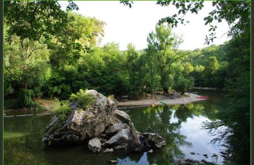 Saint-Antonin Noble Val Bed & Breakfast | la prade basse 82