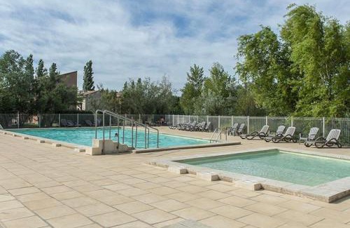 Saint-Saturnin-les-Avignon Apartment | La provençale