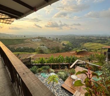 Filandia House | La Puesta Del Sol