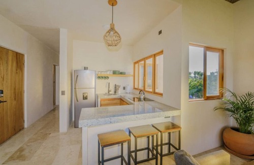 Brisas de Zicatela Apartment | La Punta Beach Front Penthouse Oasis Starlink