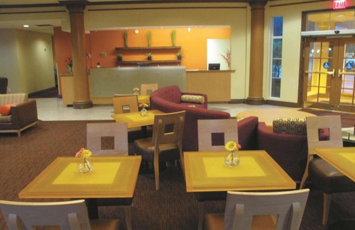 White Station Hotel | La Quinta by Wyndham Memphis Primacy Parkway