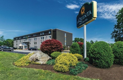 Warwick Hotel | La Quinta by Wyndham Warwick Providence Airport