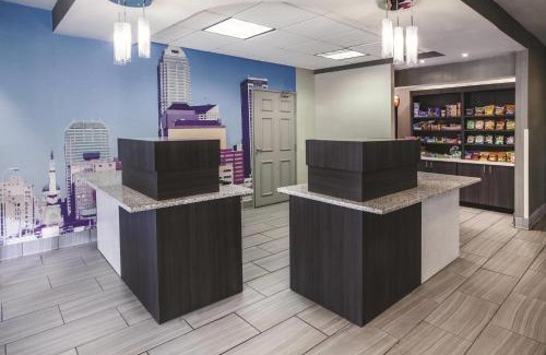 Indianapolis Hotel | La Quinta Inn by Wyndham Indianapolis North