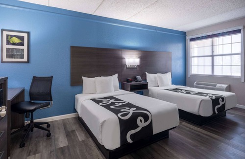 Foothill Farms Hotel | La Quinta Inn by Wyndham Sacramento North