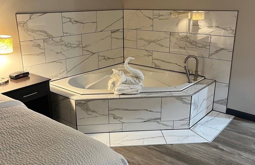 Mansfield Hotel | La Quinta Inn & Suites by Wyndham Mansfield OH