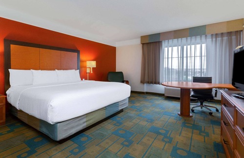 Lakeland Hotel | La Quinta Inn & Suites by Wyndham Lakeland West