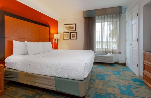 Lakeland Hotel | La Quinta Inn & Suites by Wyndham Lakeland West