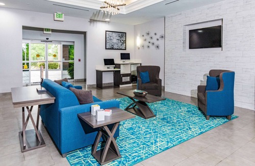 Tomball Hotel | La Quinta Inn & Suites by Wyndham Tomball