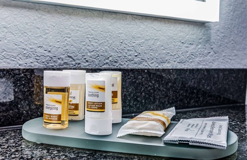 Tomball Hotel | La Quinta Inn & Suites by Wyndham Tomball