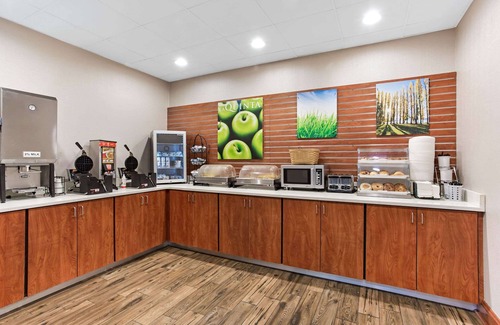 Boone Hotel | La Quinta Inn & Suites by Wyndham Boone University