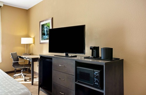 Boone Hotel | La Quinta Inn & Suites by Wyndham Boone University