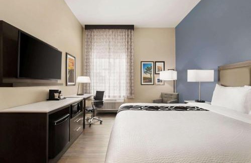 San Bernardino Hotel | La Quinta Inn & Suites by Wyndham San Bernardino