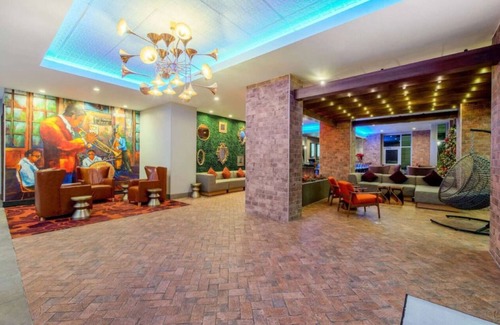 Central Business District Hotel | La Quinta New Orleans | King Room w/Various Views | Close to French Quarter
