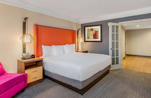 Central Business District Hotel | La Quinta New Orleans | King Room w/Various Views | Close to French Quarter