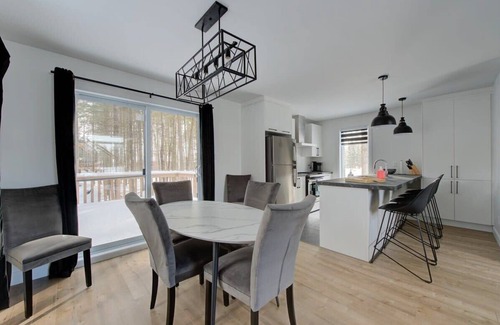 Pont-Rouge Ski Chalet | La Randonnée spa