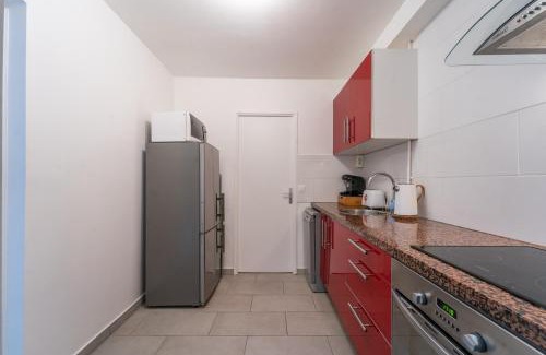 Stains Apartment | La Reposée - Appt à 25 min de Paris