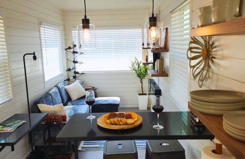 Fredericksburg Apartment | La Rioja Station | Patio | 1BR | Wine Escape