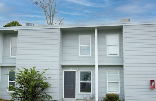 Gulfport Apartment | La Riviere 2 bedroom | Close to airport and beach