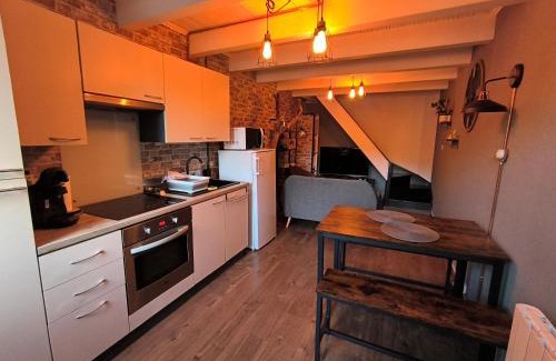 La Roche-Blanche House | La Roche Blanche, maison de bourg pleine de charme