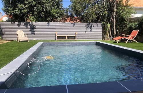 La Rochelle Villa | La Rochelle house, swimming pool, quiet residential area near downtown