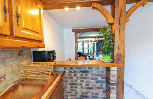 Bourbonne-les-Bains Apartment | La Rosée - 2-room family apartment, Wifi, TV box, garden