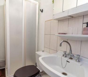 Bourbonne-les-Bains Apartment | La Rosée - Studio Bali - Wifi, Smart TV