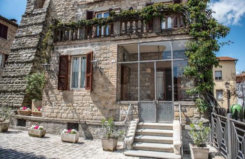 Valfabbrica House | La Rosa di Francesco Inn