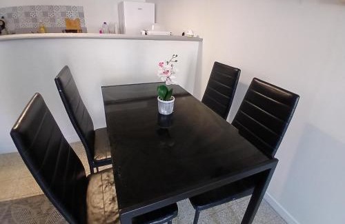 Saint-Brisson-sur-Loire House | La rose des sables