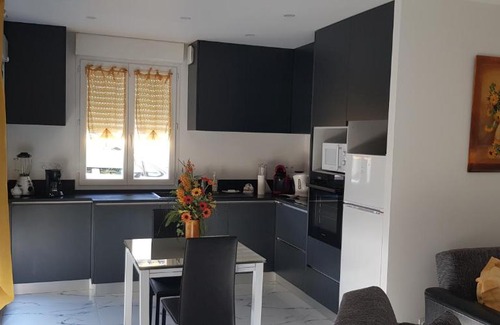 Amboise House | La roseraie