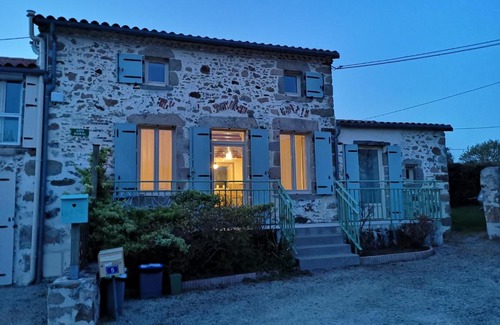 Saint-Mars-la-Reorthe House | La Roseraie à 10min du Puy du fou