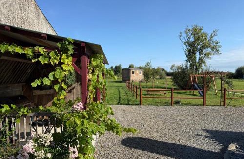 Pontorson Apartment | La Roulotte de Ville Chérel