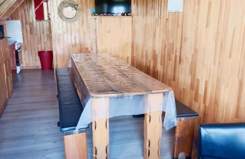 La Plaine des Cafres Ski Chalet | La roulotte géante