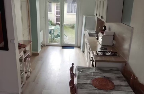 Saint-Quentin House | La Saint Quentinoise (with courtyard)