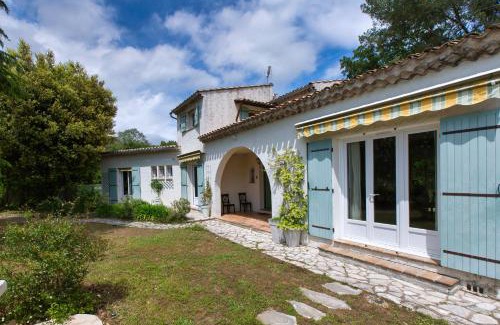 Roquefort-les-Pins Villa | La Saliniere