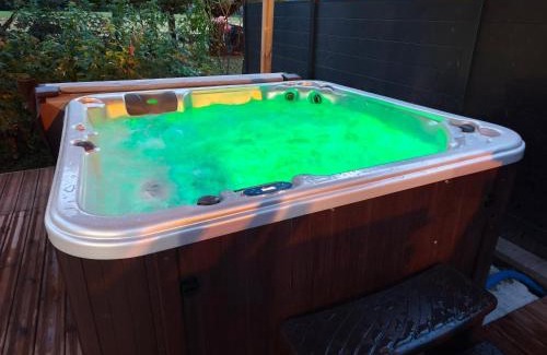 La Bathie Apartment | La sapinette avec jaccuzzi