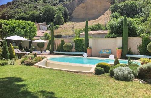 Les Mees Villa | La Sarrazine