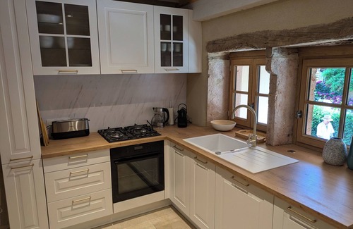 Burnand Cottage | La Saugeraie - Renovated cottage for 2 in historic village