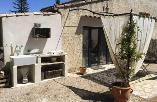 Orgon House | La Secrète Chambre de la Tour