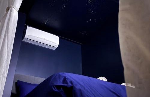 Livron-sur-Drome Apartment | La Secret Room - suite de luxe avec jacuzzi