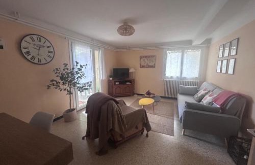 Manosque Apartment | La Soleillade