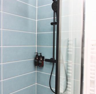 Saint-Meloir-des-Ondes Apartment | La Source - Spacieux T2 au coeur du village, à 5min des plages