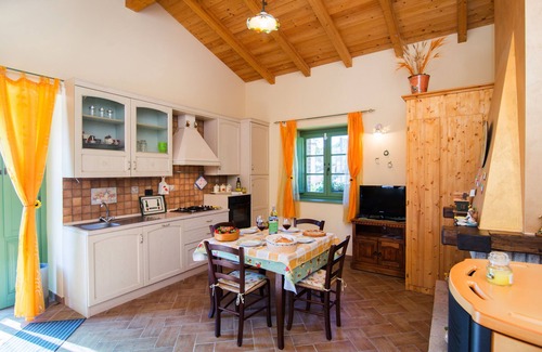 Valfabbrica Apartment | La Stalla apt - Agriturismo la Coccinella