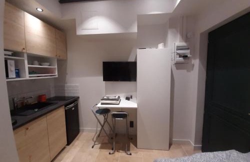 Parchamp–Albert Kahn Apartment | la studette du théâtre