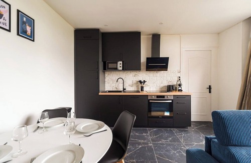 Guingamp Apartment | La Suite de l'Elegance, proche gare de Guingamp