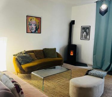 Puligny-Montrachet House | La Suite Gainsbourg