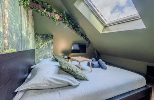 Vertou Apartment | La Suite Jungle - High Tech - NETFLIX - WIFI très Haut Débit