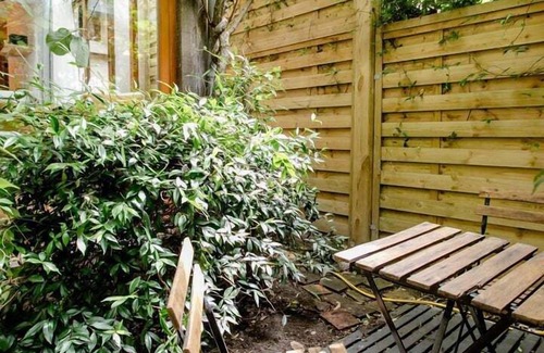 Belleville Apartment | La Suite privée des Chevaliers