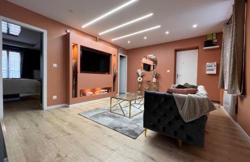 Corbeil-Essonnes Apartment | La Suite - Romantique & Spa