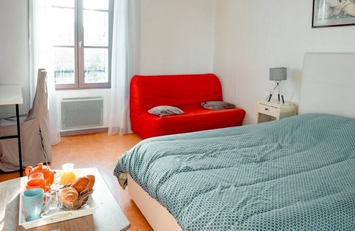 Saint-Nicolas-de-Redon Apartment | La Tanière du Corsaire - Cœur de Ville - Meublé 16 Personnes 120m² 4 Chambres